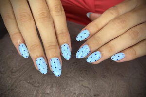 famenails d7 blue polka dot nail art